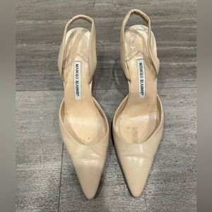 Manolo Blahnik Carolyne Leather Low-Heel Slingback Pump